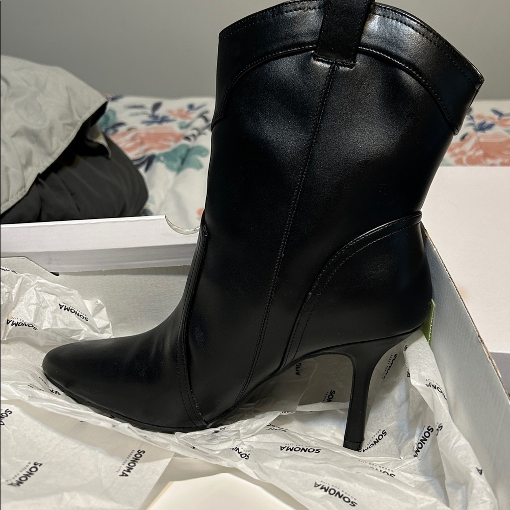 Sonoma Women's Classic Black Heeled Boots